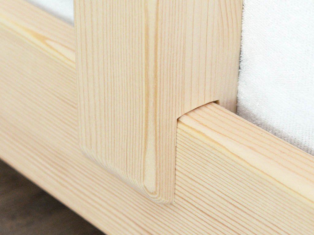 Tăblie laterala de protectie din lemn TRUSTY